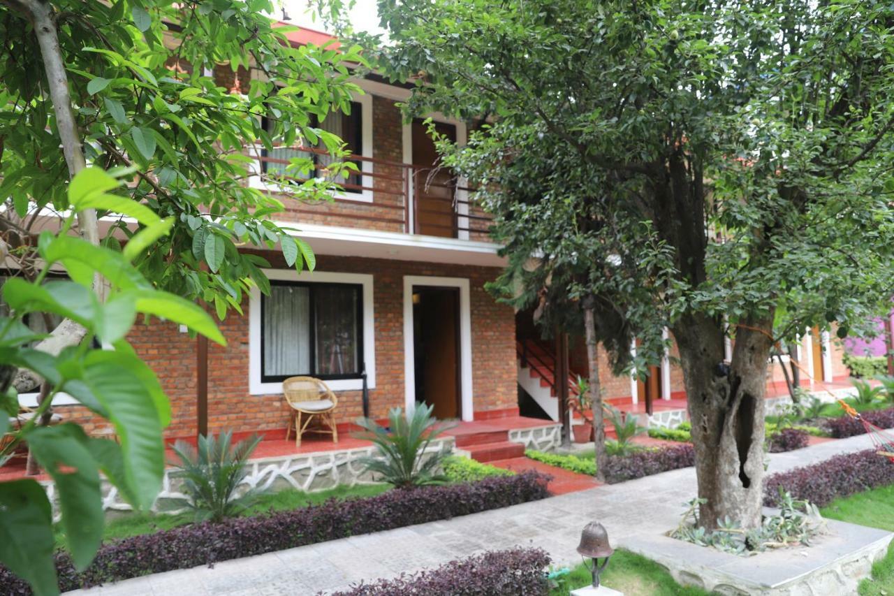 Nepal Cottage Resort Катманду Екстериор снимка