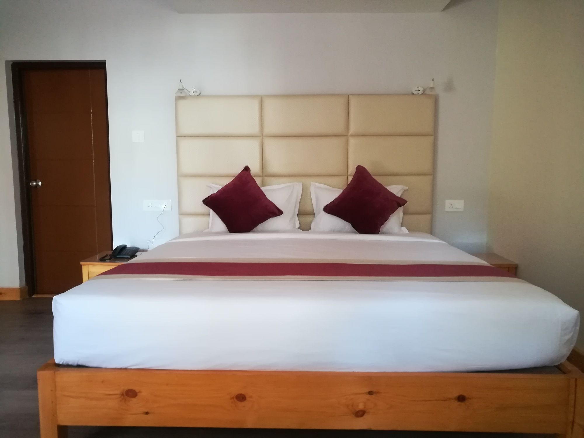 Nepal Cottage Resort Катманду Екстериор снимка